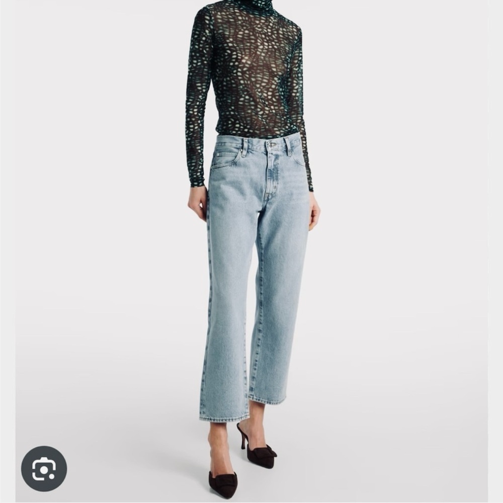 FRAME hang mid rise straight jean light wash